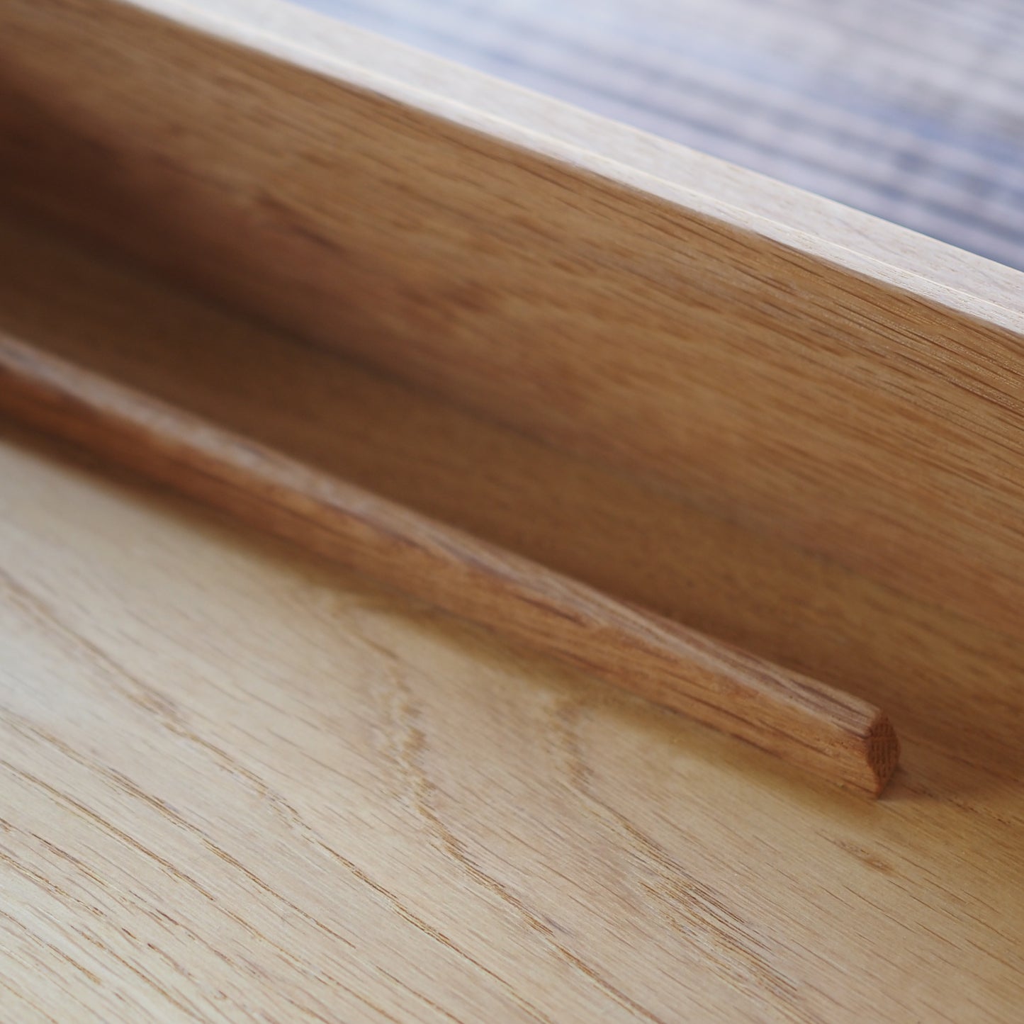 ミラーボックス